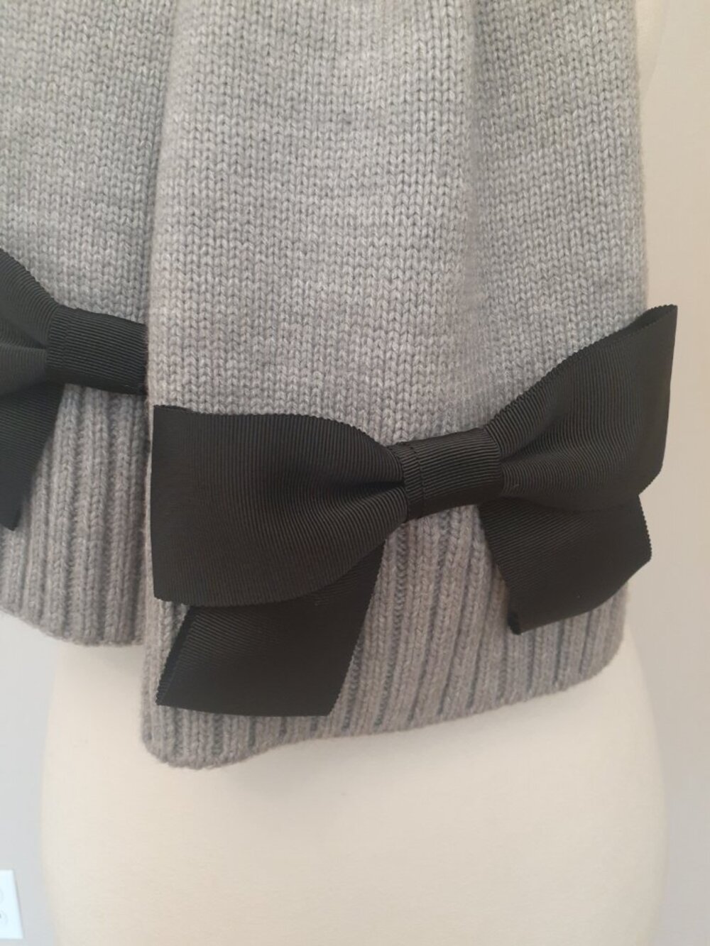 Kate Spade Bow Detail Scarf - Picture 4 of 9